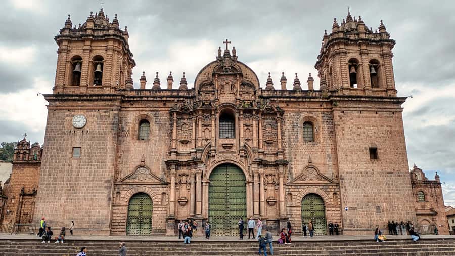 Cusco: Walking Tour with an Experienced Local Guides - The Twelve-Angled Stone and Cusco’s precise masonry