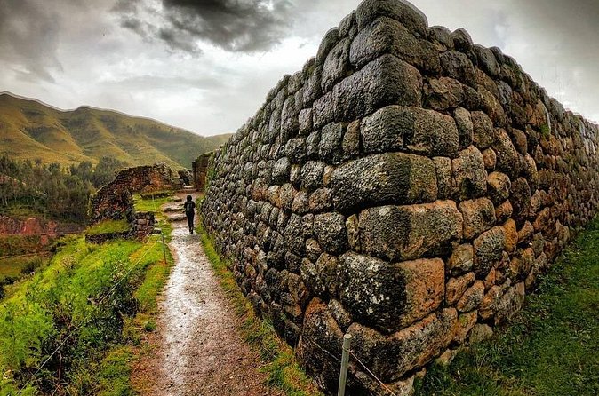 Cuzco city tour - Q’enqo: a smaller site with a ceremonial purpose