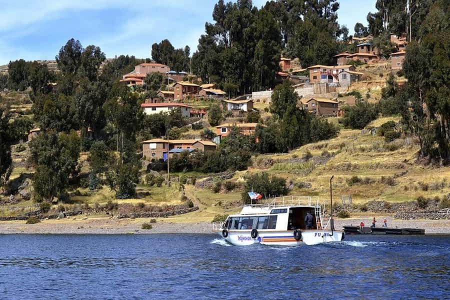 Day Trip to Uros Floating Islands and Amantani Island - The long crossing toward Amantani