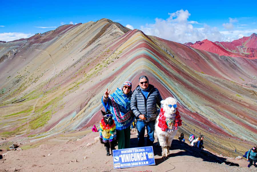 Desde Cusco: Tour Montaña de Arcoiris Vinicunva mas Comida - Chillihuani and the high trailhead