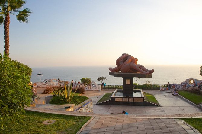 Discover Lima: Love Park, Historic Center, and its Catacombs. - San Francisco’s museum and catacombs are the payoff