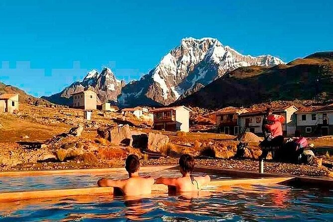 Excursion to Ausangate 7 lakes from Cusco. - Breakfast in Pacchanta before the climb