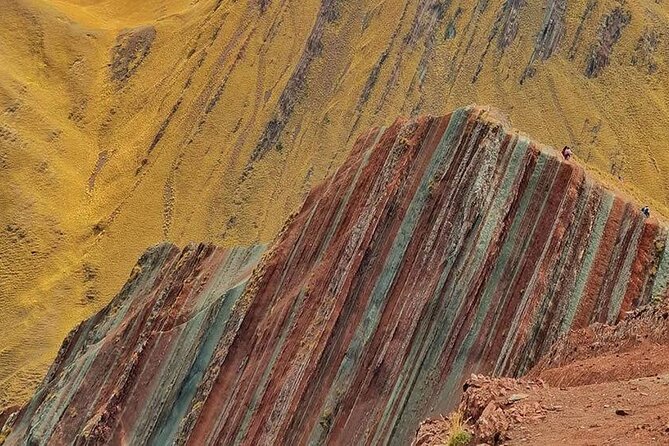 Excursion to Pallay Punchu from Cusco with Coca Ceremony Private. - Why Pallay Punchu is different from the usual rainbow mountain trip