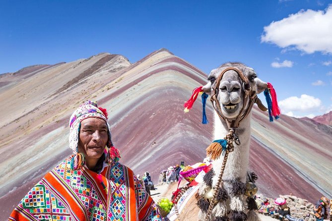 Excursión to Rainbow Mountain with Coca Ceremony | Prívate Tour | - The coca ceremony at Rainbow Mountain