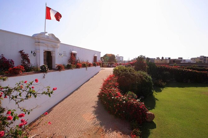 Experience Lima: Gastronomic Evening at Larco Museum - Key points at a glance