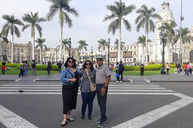 Fantastic Lima: City Tour + Magic Water Show + Local Dinner - Dinner as a social pause