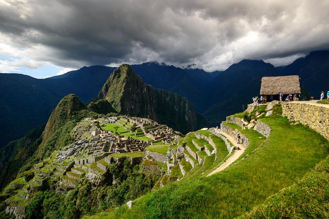 FD Machu Picchu: Tour & Machu Picchu Mountain from Cusco - Arriving in Aguas Calientes