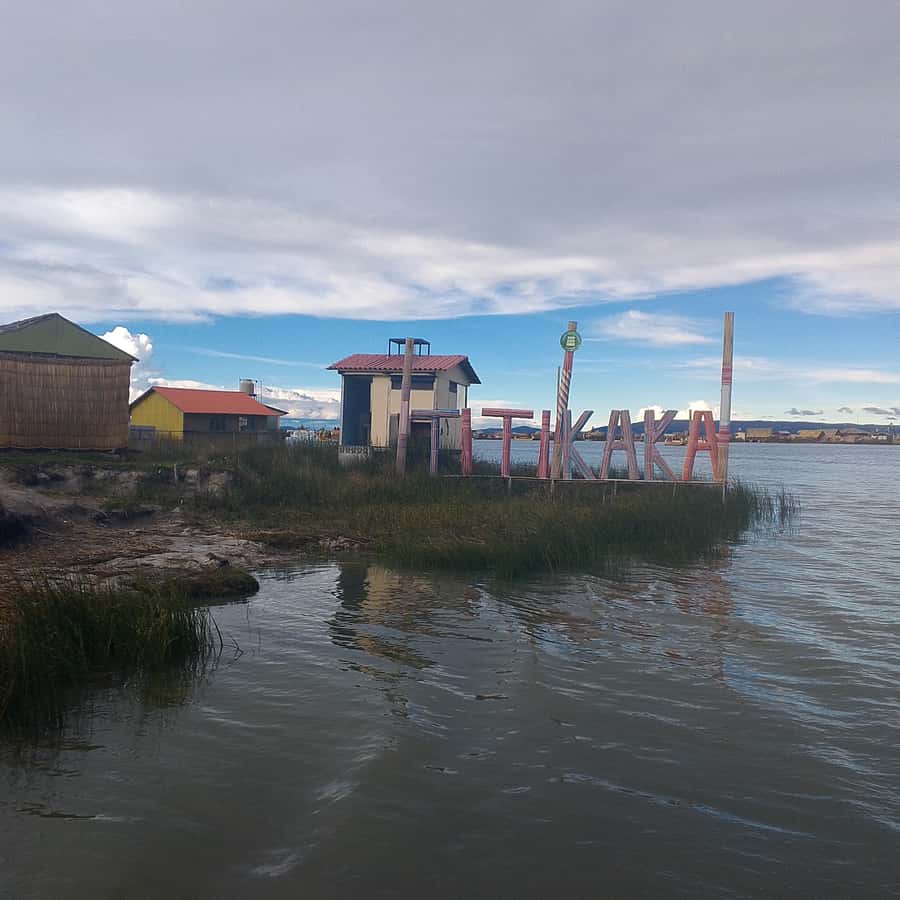 Floating Islands of Los Uros: Guided Tour, Culture and Tradition. - From Puno to the reeds of Lake Titicaca