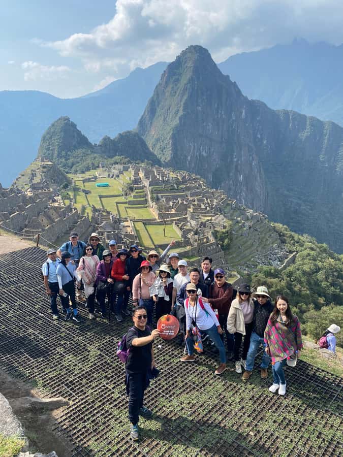 From Aguas Calientes: Machu Picchu guided tour with tickets - The 25-minute bus to Machu Picchu