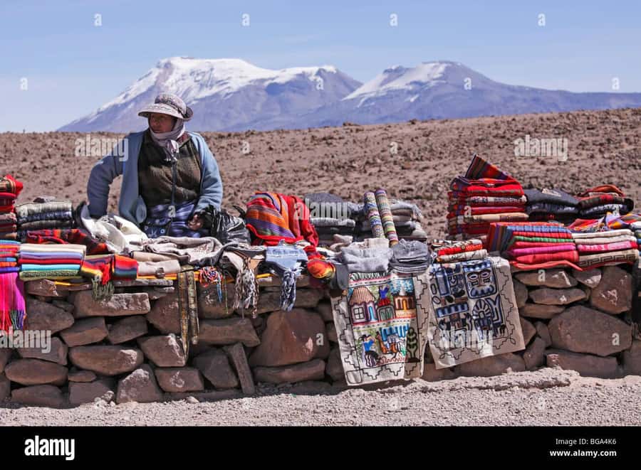 From Arequipa: 1-Day Guided Tour to Colca Canyon with Meals - One hour at Cruz del Cóndor