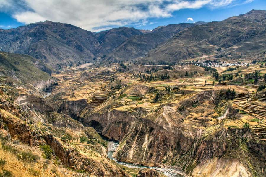 From Arequipa: Colca Valley & Thermal Baths Small-Group Trip - Chivay breakfast and the first valley views