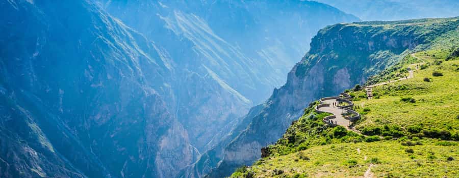 FROM CABANACONDE: VISIT TO THE CRUZ DEL CONDOR VIEWPOINT, DURATION 2 HOURS - What the guide adds to a low-cost trip