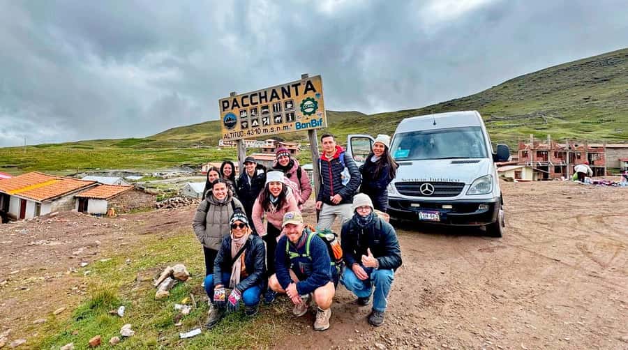 From Cusco: 7 Lakes Ausangate Trek with Breakfast and Lunch - Breakfast in Pacchanta before the trail