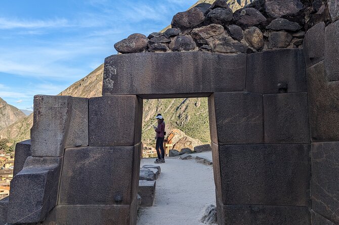 from Cusco:Chinchero,Moray & Salt Mines drop-off in Ollantaytambo - Chinchero: textiles and an Inca ceremonial center