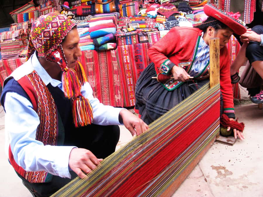 From Cusco: Chinchero Weavers, Moray, Maras Salt Mines Tour - Why this half-day route works from Cusco