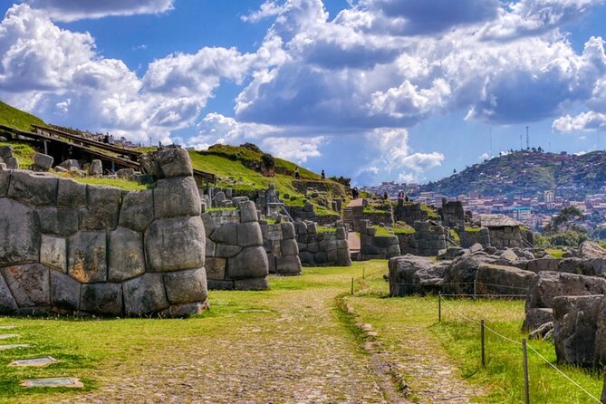 From Cusco City Tour Four Ruins Half Day Tour - The merchandise stop and group pace