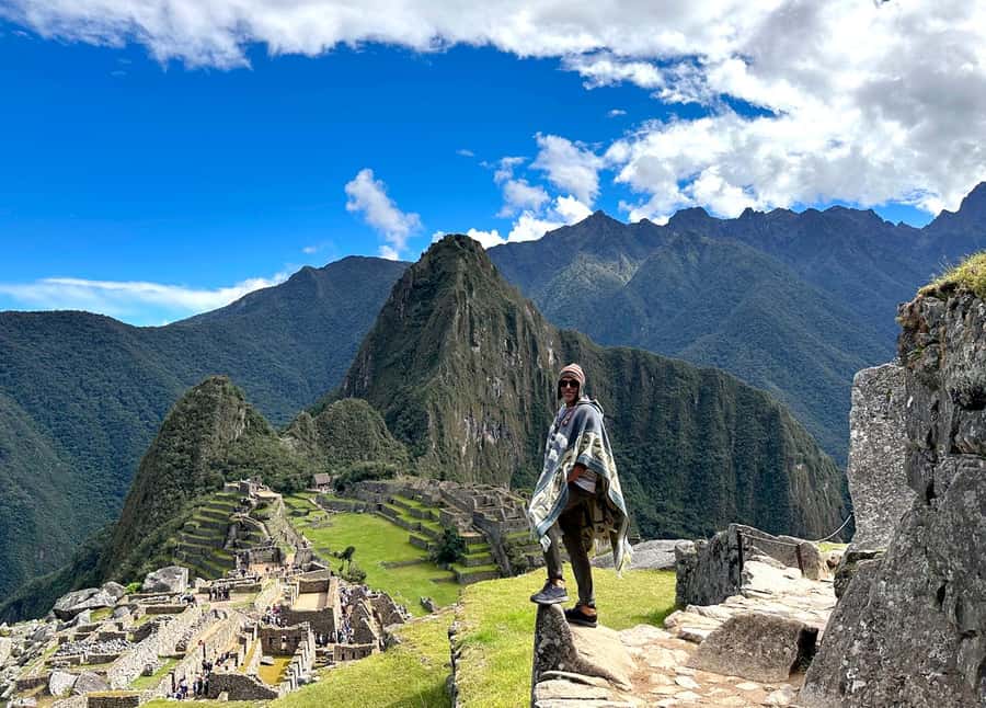 From Cusco: Full-Day Group Tour of Machu Picchu - Two hours inside the citadel