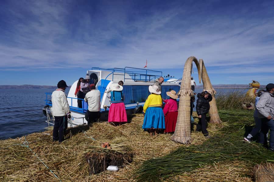 From Cusco: Lake Titicaca, Uros and Amantani by sleeper bus - The cold early hours in Puno