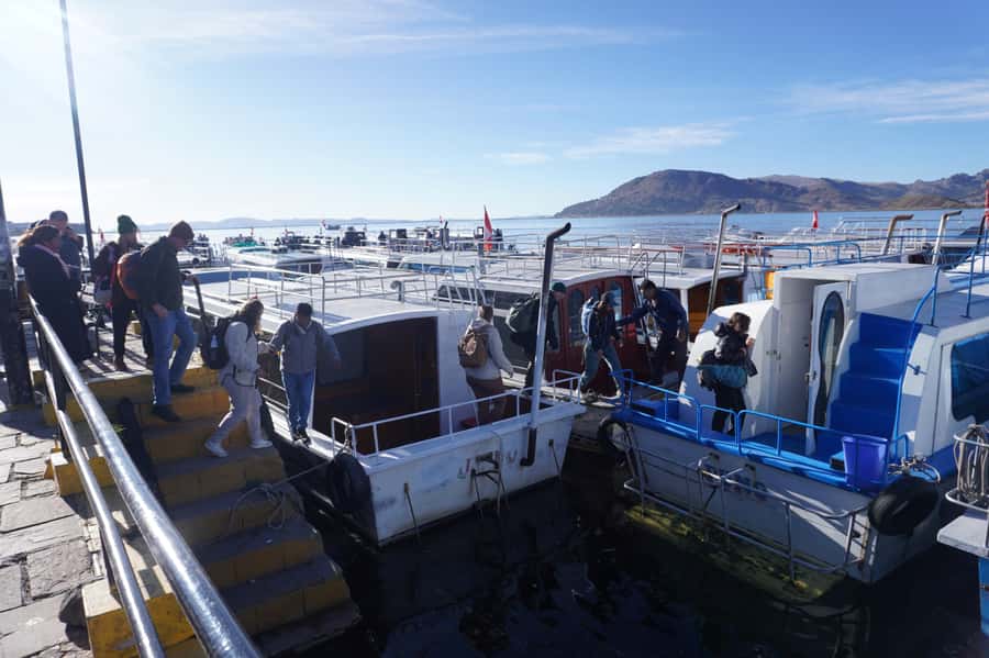 From Cusco: Lake Titicaca, Uros and Amantani by sleeper bus - The long boat ride to Amantani