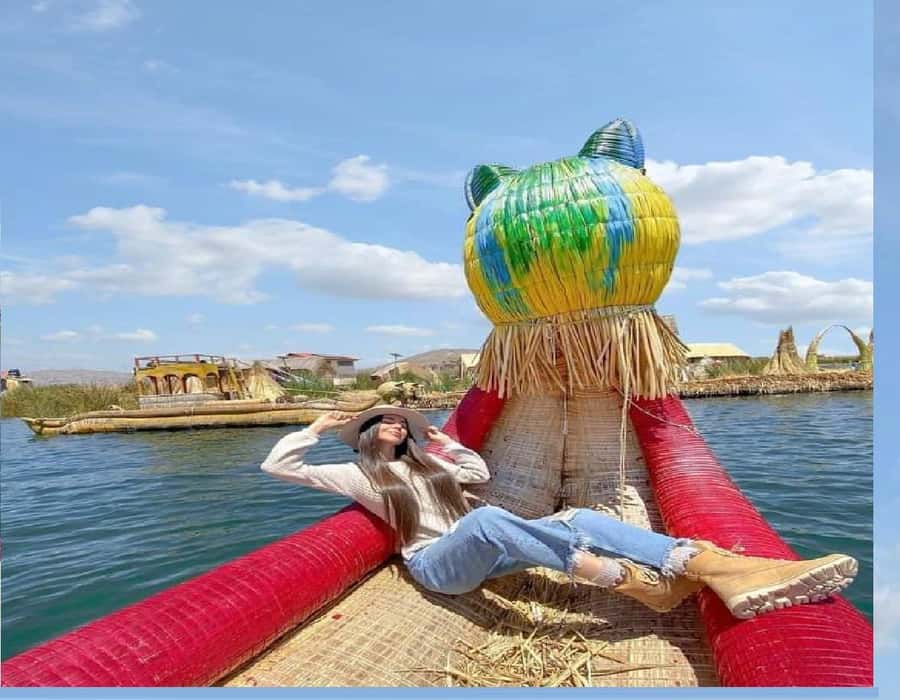 From Cusco: Lake Titicaca with a visit to Uros and Taquile - Andahuaylillas and the 6:25 a.m. start