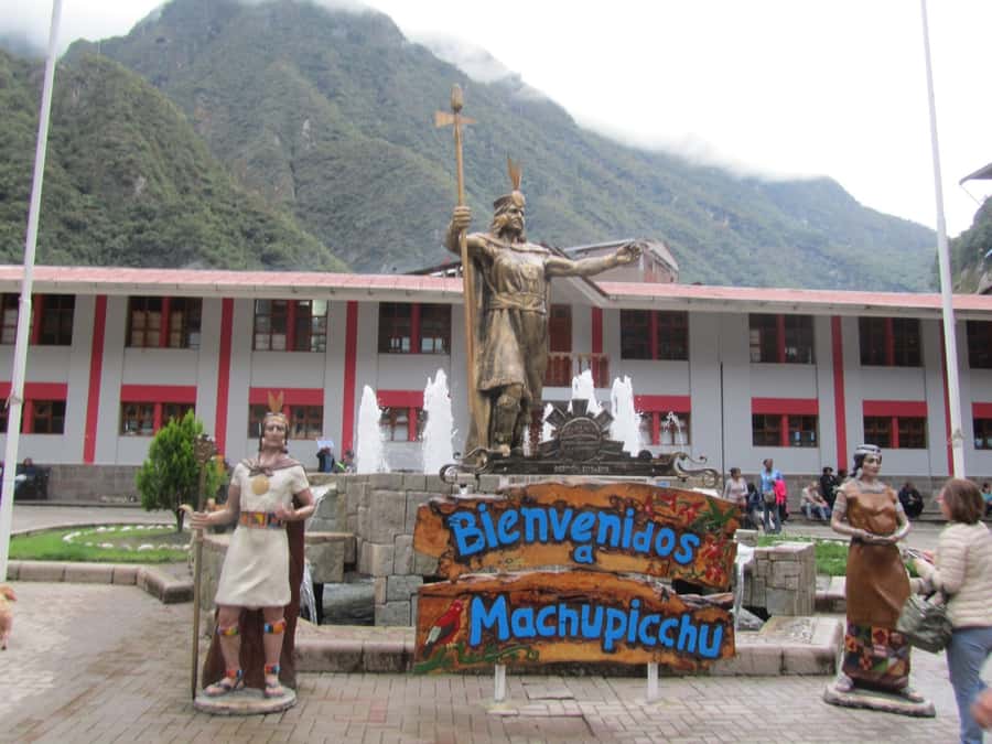 From Cusco: Machu Picchu 2 days - The early road to Ollantaytambo