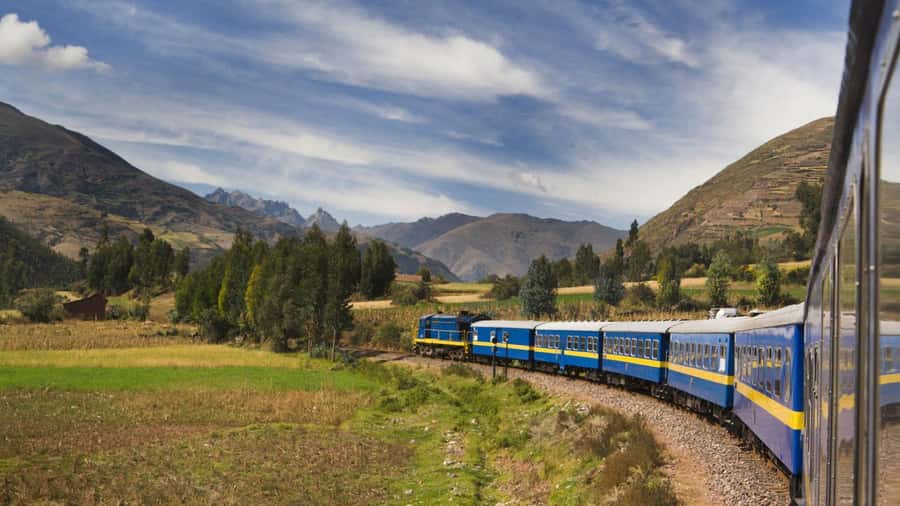 From Cusco: Machu Picchu Full-Day Guided Tour - The early Cusco departure and road to Ollantaytambo