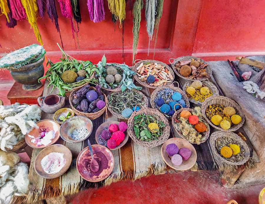 From Cusco: Moray, Maras Salt Mines & Chinchero Weavers Tour - Chinchero: Quechua weaving in practice
