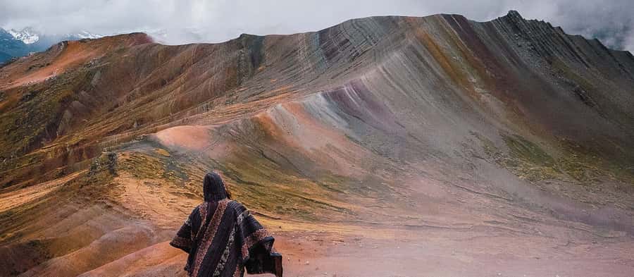 From Cusco: Palccoyo Mountain Tour full day - Llamas, alpacas, and the high Andean setting