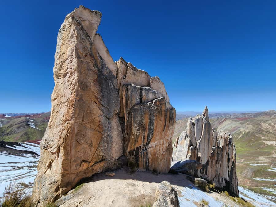 From Cusco: Palcoyo Rainbow Mountain Guided Tour - Why Palcoyo is worth choosing over a single mountain viewpoint