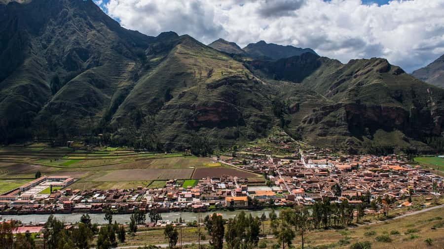 From Cusco: Sacred Valley ending in Ollantaytambo and Lunch - The Urubamba River road makes the transfer worthwhile