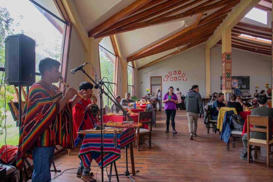 From Cusco: Sacred Valley & Maras Salt Mines Tour with Lunch - Pisac finishes the route with ruins and local craft