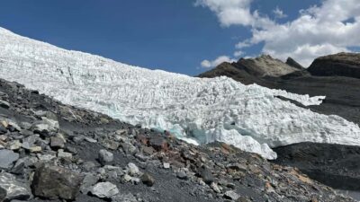 From Huaraz: Tour to the Pastoruri Glacier and Puya Raimondi