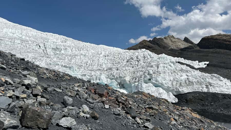 From Huaraz: Tour to the Pastoruri Glacier and Puya Raimondi - Leaving Huaraz between 8:30 and 9:15 AM