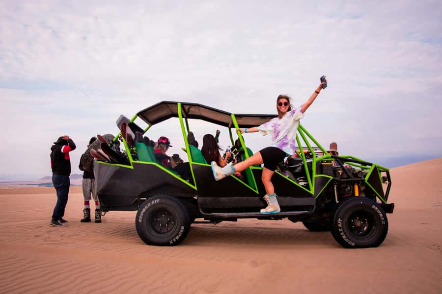 From Lima: Huacachina Oasis & Ballestas Island - ENGL / ESPA - Lunch and pisco at Nieto winery