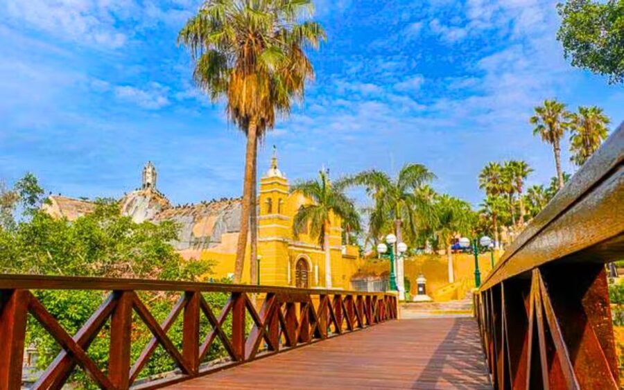 From Lima: Miraflores, Barranco & San Isidro Guided Tour - What $39 includes, and where the value stops