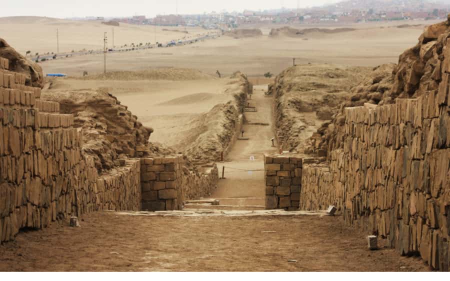 From Lima: Pachacamac Inka Pyramids & The Larco Museum Tour - The human side of the tour