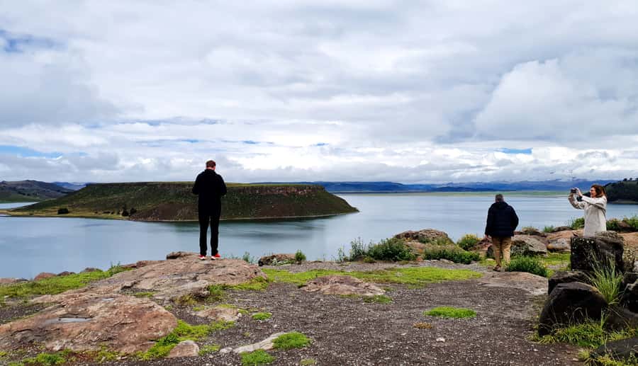 From Puno: 4h tour to Sillustani - Walking the Sillustani peninsula