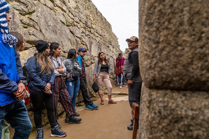 Full Day Guided Tour to Machu Picchu Transportation Included - Lunch at the mountain or free time below