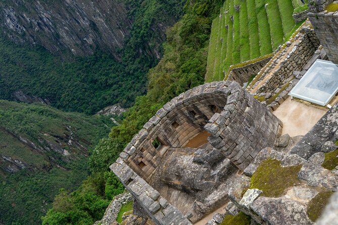 Full Day Guided Tour to Machu Picchu Transportation Included - The return train through the Vilcanota Valley