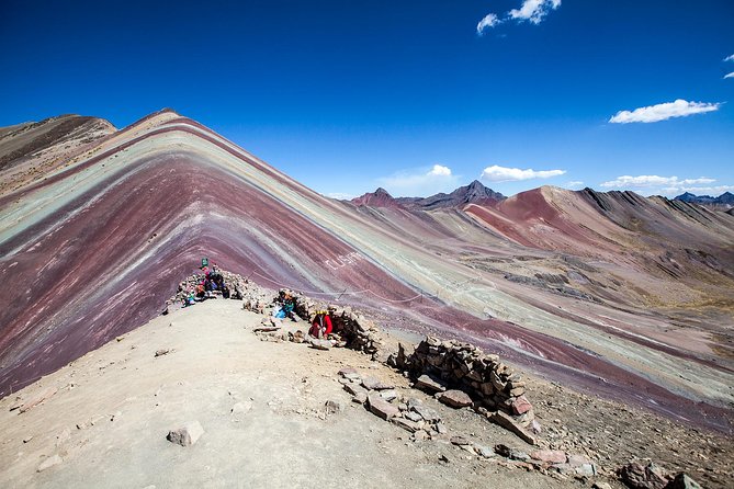 Full-Day Hike to The Rainbow Mountain, Vinicunca - The descent and the value of a patient guide