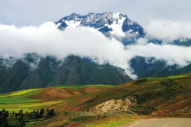 Full Day in the Sacred Valley - The Pantry of Cusco - Awana Kancha: a short introduction to Andean craft
