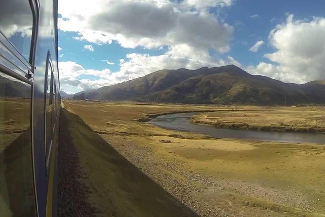 Full day: Luxury train from Cusco to Puno - Pullman-style comfort on the Altiplano route