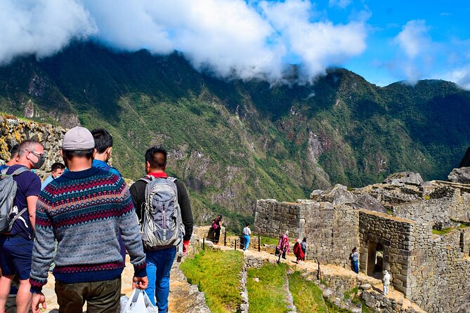 Full-Day Private Tour in Machupicchu with Expedition Train - Key points to know before booking
