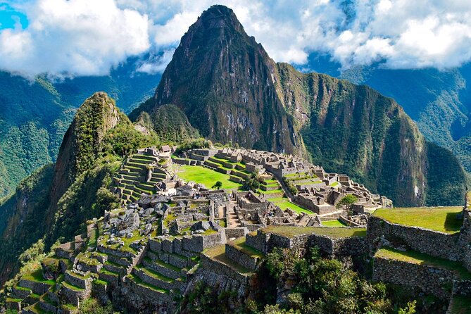 Full-Day Private Tour in Machupicchu with Expedition Train - Leaving Cusco before sunrise