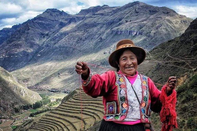 Full-Day Tour in the Sacred Valley with Lunch - Chinchero and the living side of the valley