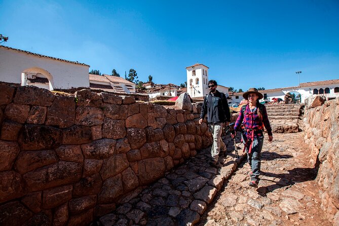 Full-Day Tour to Sacred Valley: Ollantaytambo, Chinchero, Yucay Museum and Lunch - Guides who shape the experience