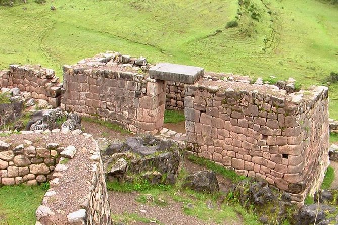 Half-Day Cusco City Tour: Four Ruins, Cathedral and Qorikancha - Tambomachay and the water that still flows