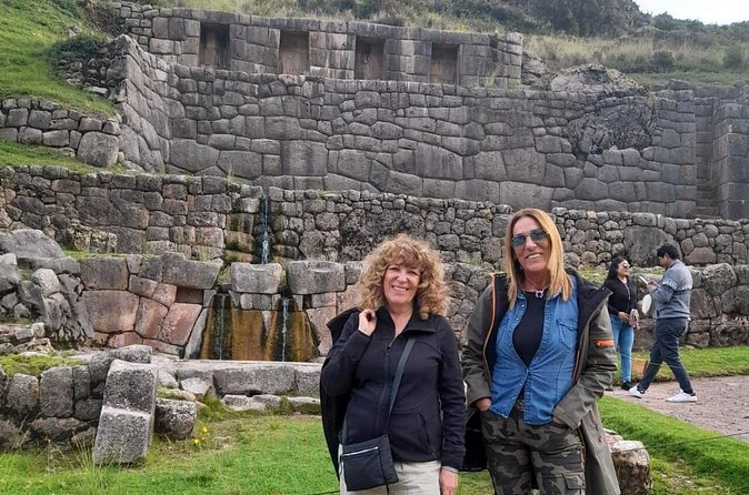 Half Day Tour in Cusco: Exploring the City and Four Ruins - Q’enqo: a compact ceremonial site