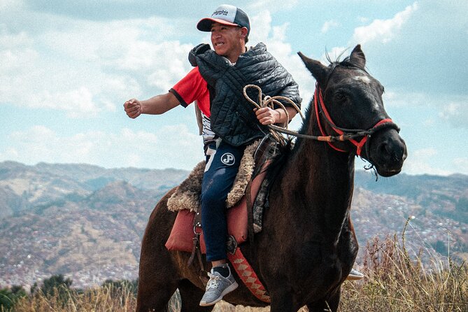 Horseback Adventure through the Sacred Temples of Cusco - Saturnino, horse care, and the personal feel