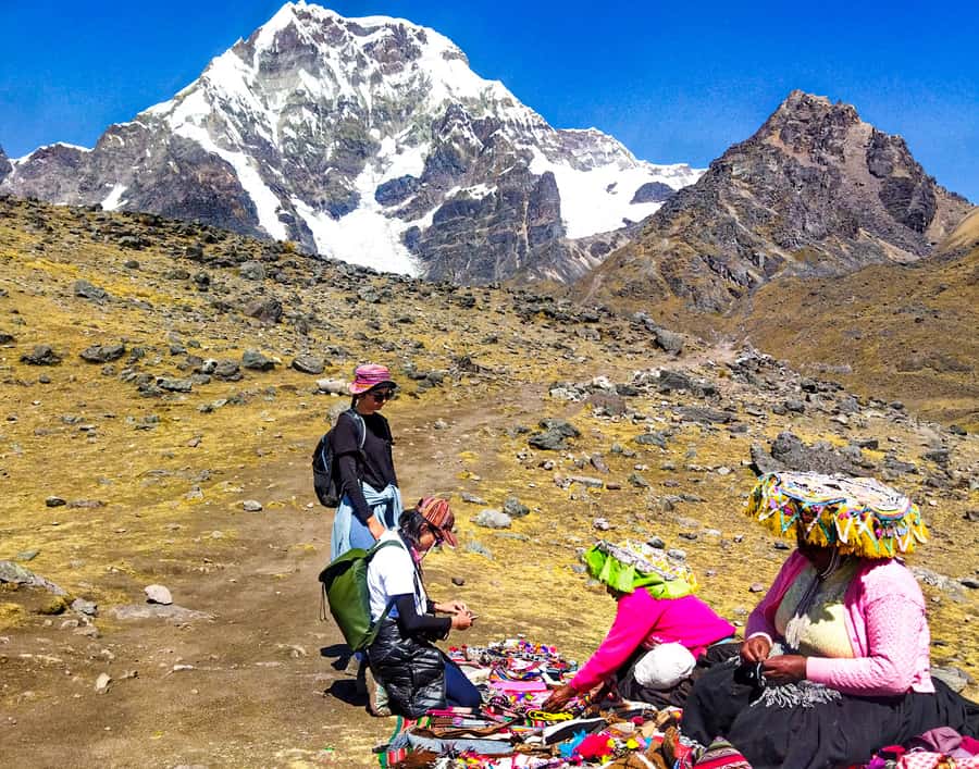 Horseback Riding at 7 lakes Ausangate Private |Optional Hike - Breakfast in Pacchanta at 4,100 meters